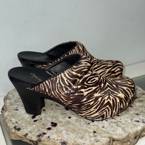 Dansko Rae Zebra Pony Calf Hair Heeled Mules Clogs Women’s Size 37 (US 7)